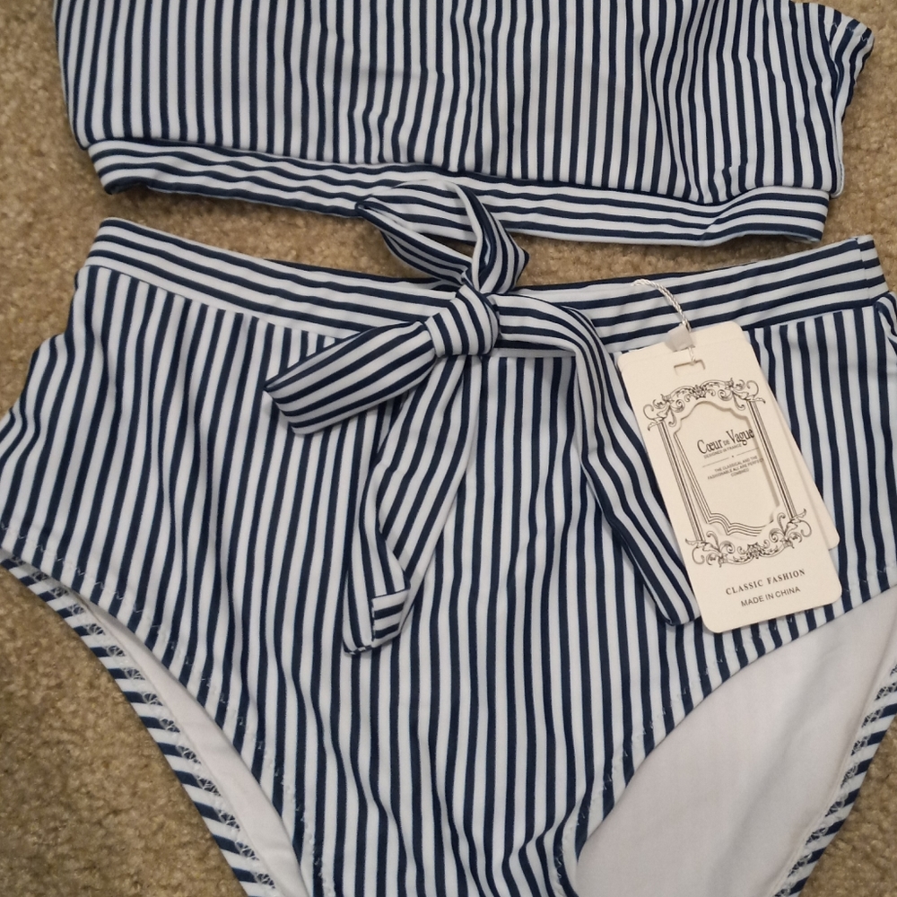 Navy Stripe Bikini Top & Tie Accent Bottoms Sz: Small